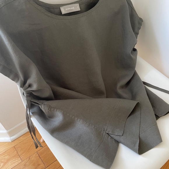 Everlane’s 100% Linen Top - Picture 7 of 7